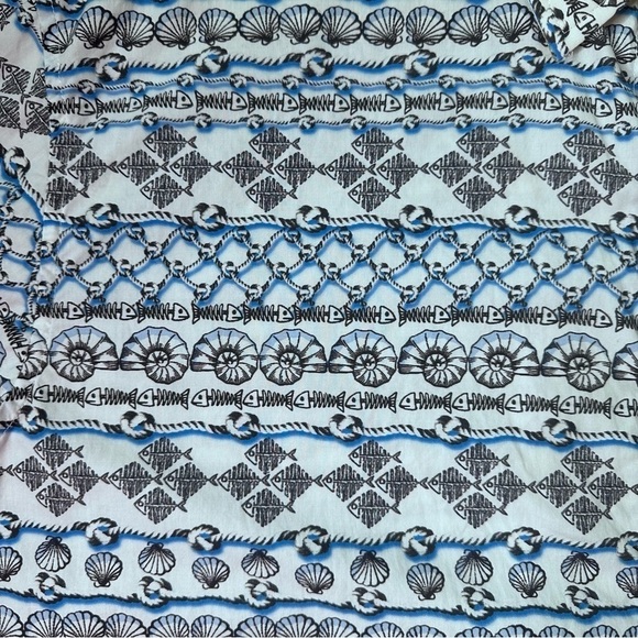Robert Graham Fish Seashell Short Sleeve Shirt
Flip Cuff. Size 2XL - Picture 10 of 11